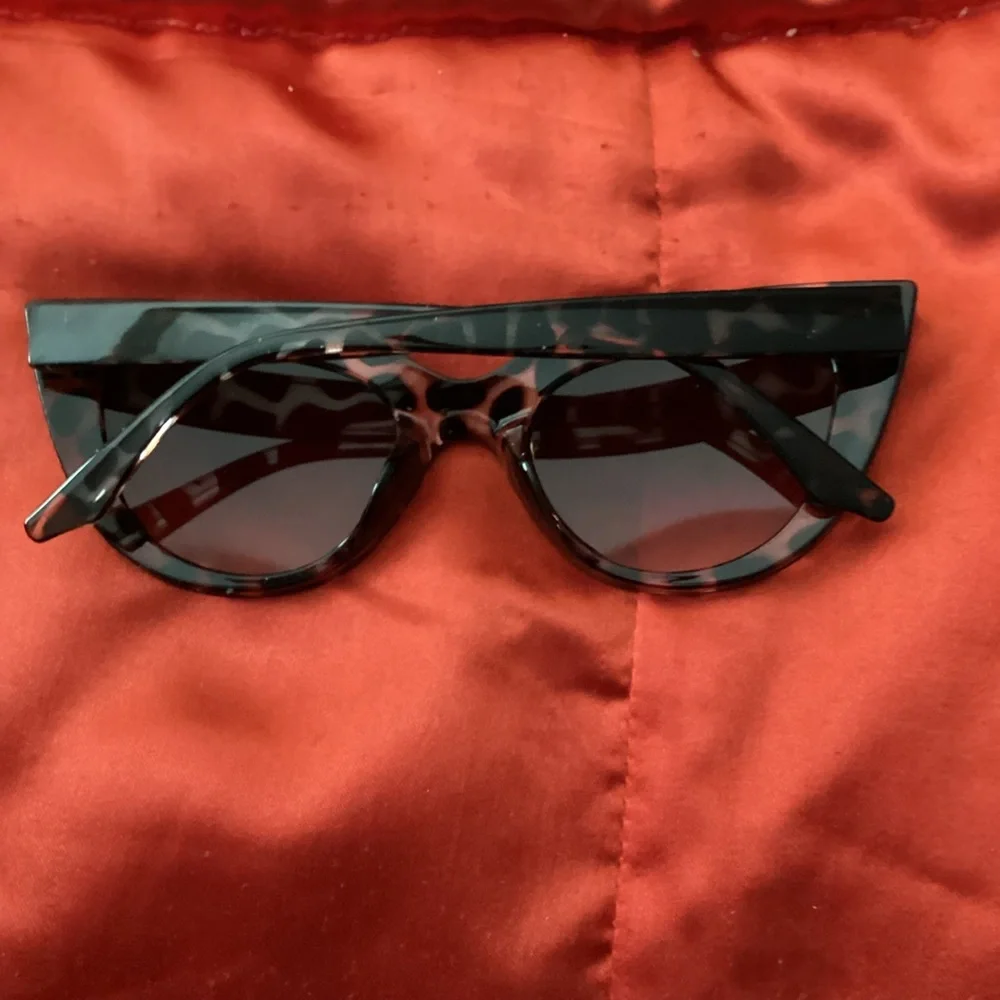 Cat Eye Large Frame Glasses